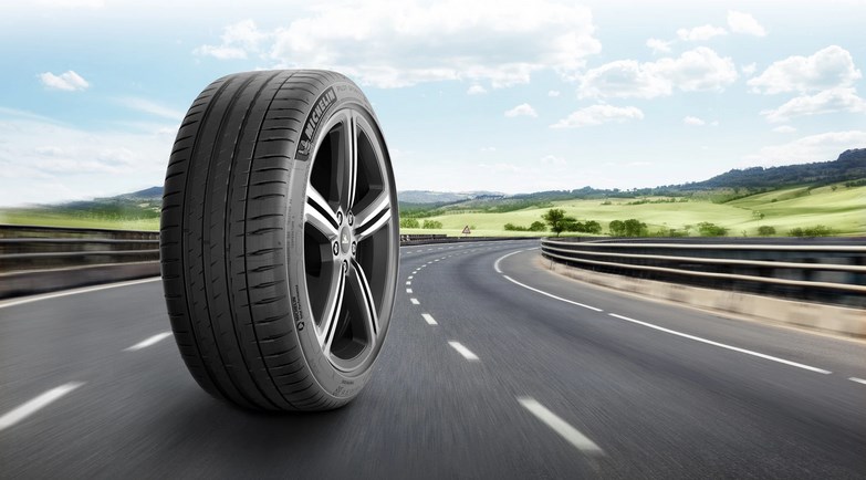 Michelin Pilot Sport 4