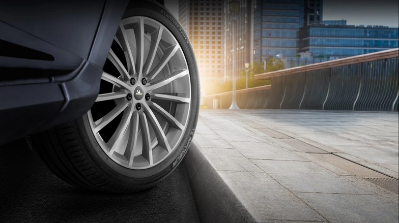 Pneu modèle MICHELIN Latitude Sport 3