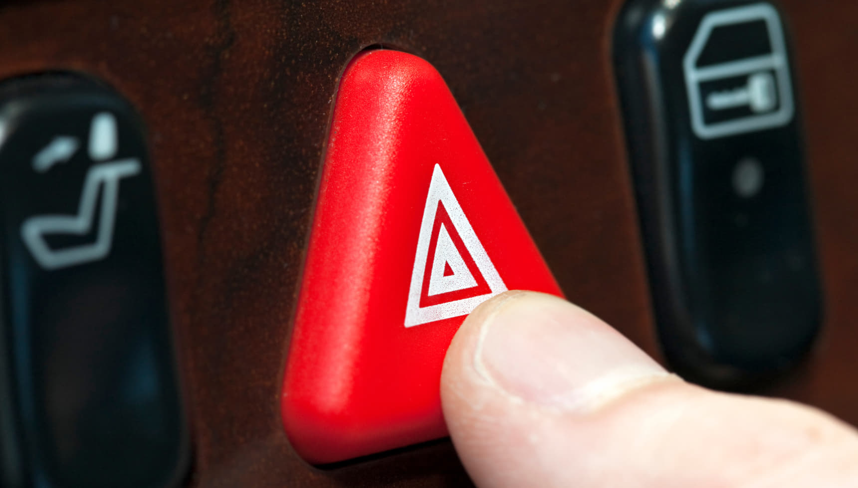 Bouton warning d'une voiture