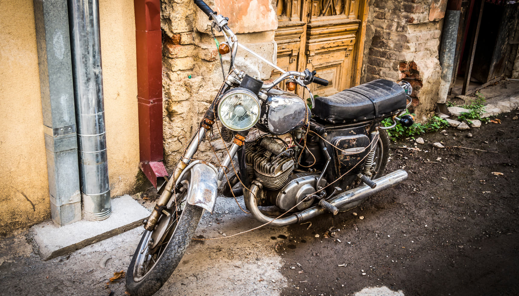 Ancienne moto noire